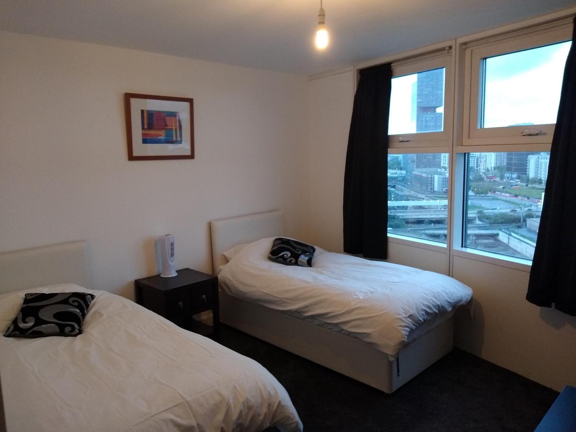 Room In Luxurious Penthouse Apartment Лондон Экстерьер фото